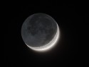 Popolový svit Mesiaca, 17.4.2010, SWED80, Canon 450D, HDR, (Jav je dôsledkom nepriameho osvetlenia Mesiaca slnečnými lúčmi odrazenými od Zeme.)